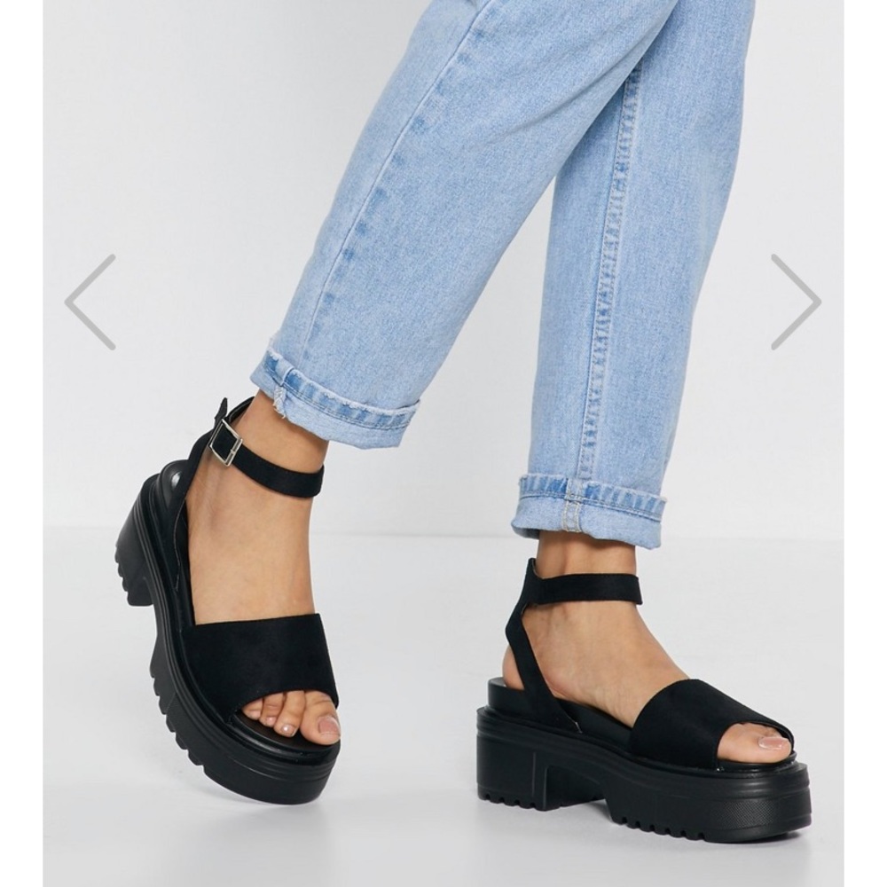 Black platform sandals